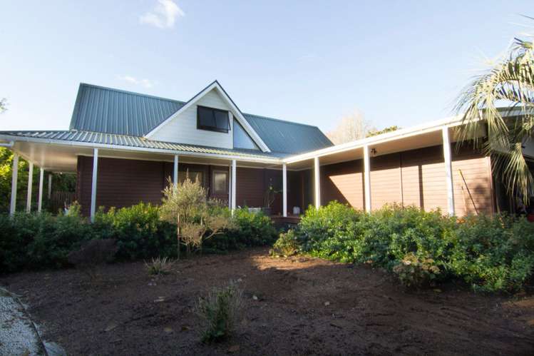 942 Kahikatea Flat Road Waitoki_14