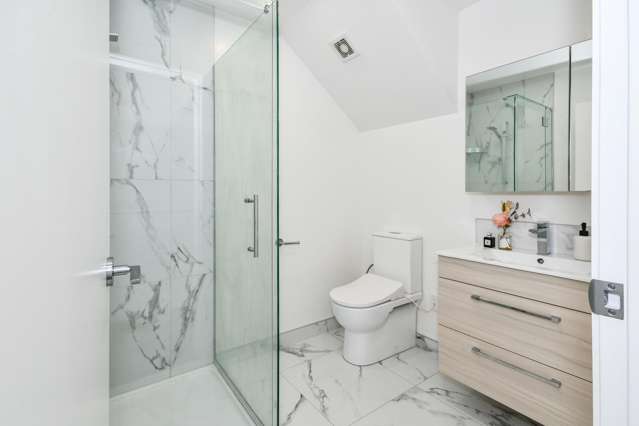 9/22 Yeovil Road Te Atatu Peninsula_4