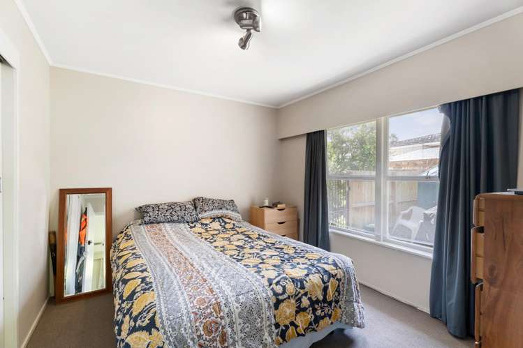 2/16 Kapiti Place Sunnynook_6