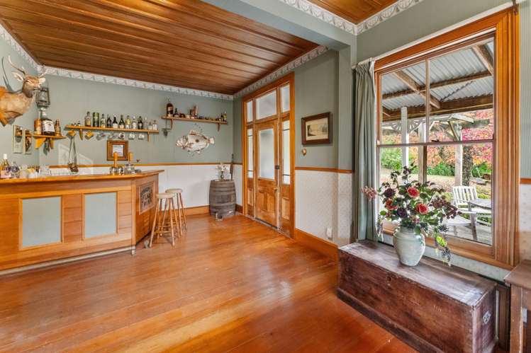 121 Pretty Bridge Valley Road Wakefield_3