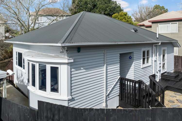 29A Fontenoy Street Mount Albert_17