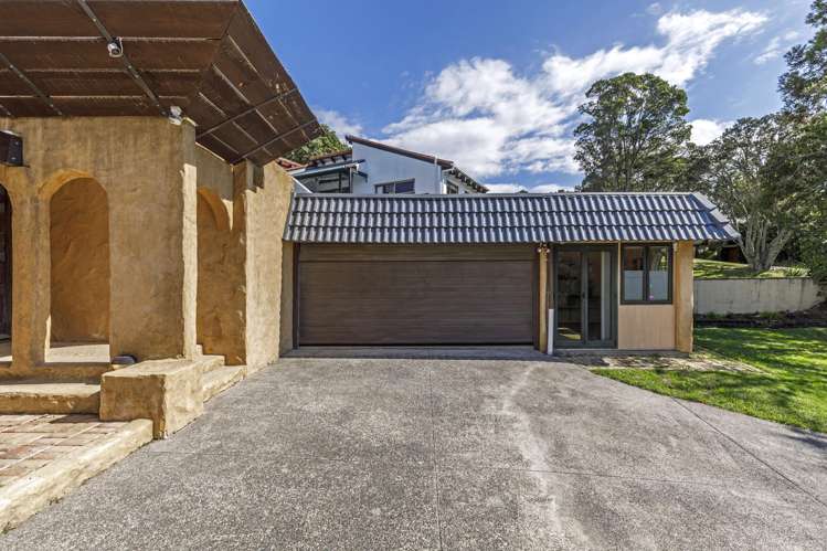 4 Saddleback Rise Murrays Bay_16