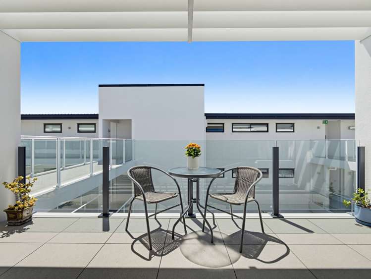 323/8 Thompson Park Road Mount Wellington_20