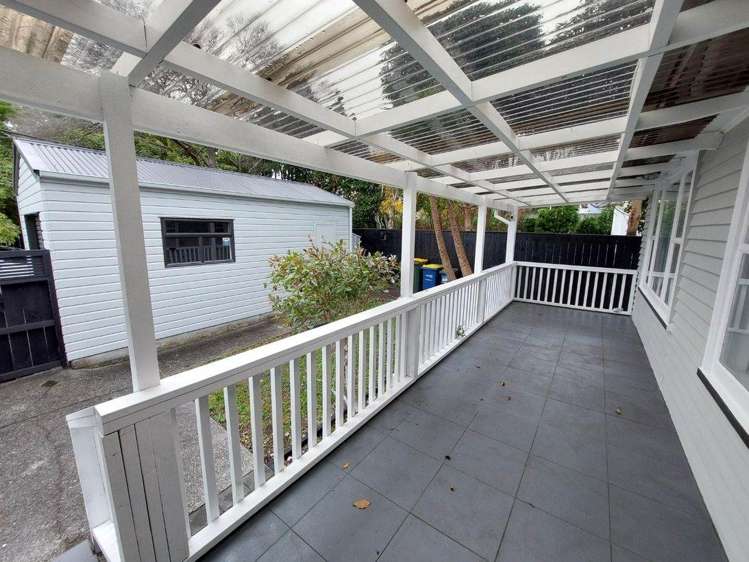 4096 Great North Road Glen Eden_11