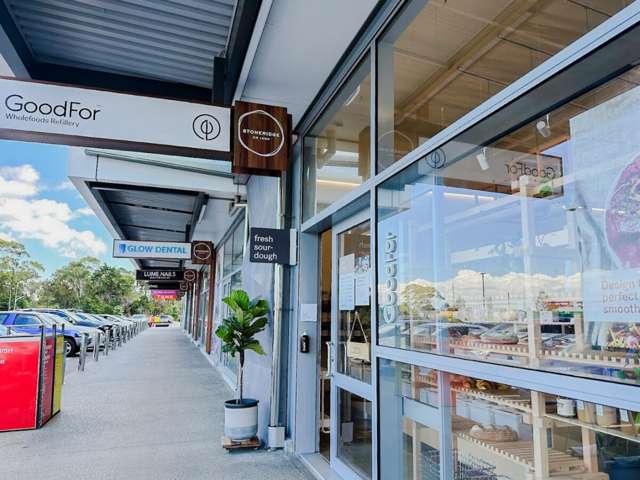 Prime Retail Space at Stoneridge on Lunn