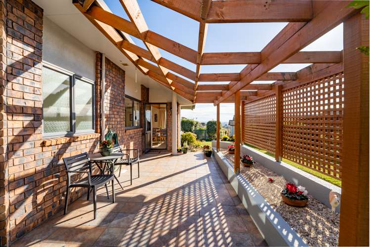 44 Olympus Way Richmond_15