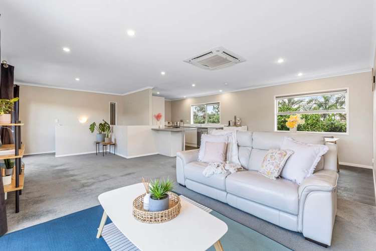 2a Westpark Drive West Harbour Waitakere City Houses for Sale