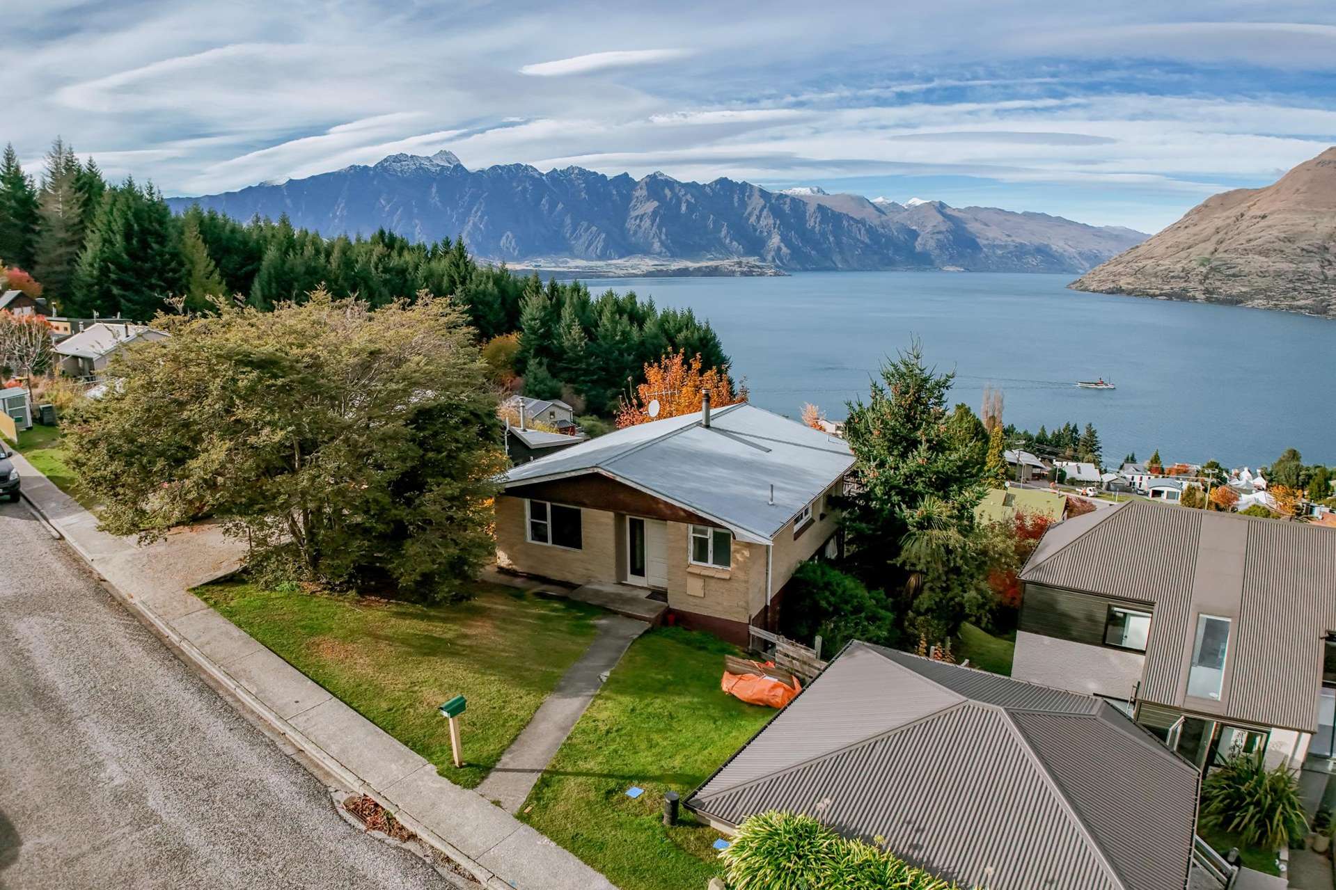 69 Wynyard Crescent Fernhill/Sunshine Bay_0