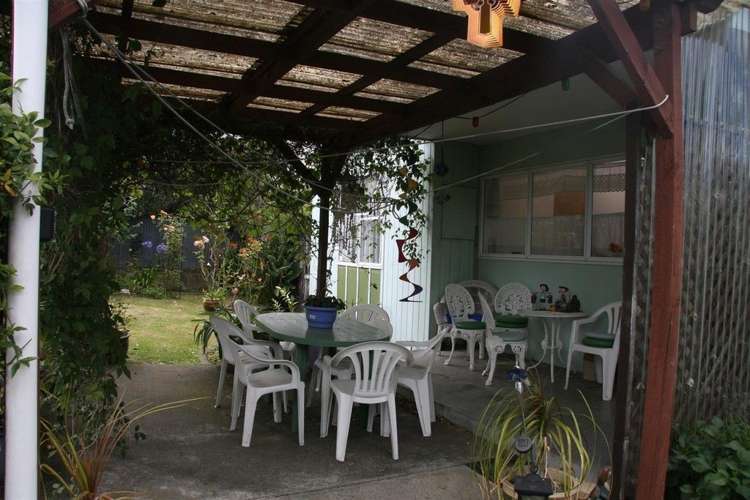 8c Tuckett Place Enner Glynn_10