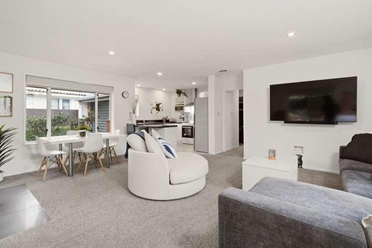 91A Racecourse Road_5