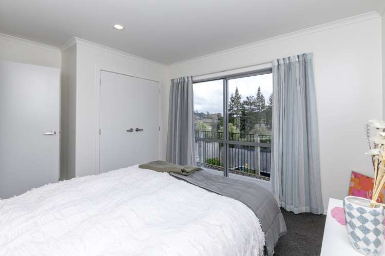 2 Blackwood Crescent Glenview_10