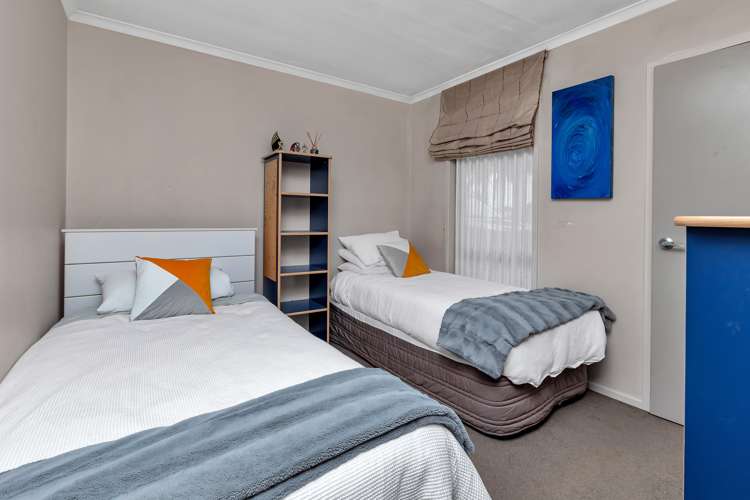 18 Conifer Grove Kamo_11