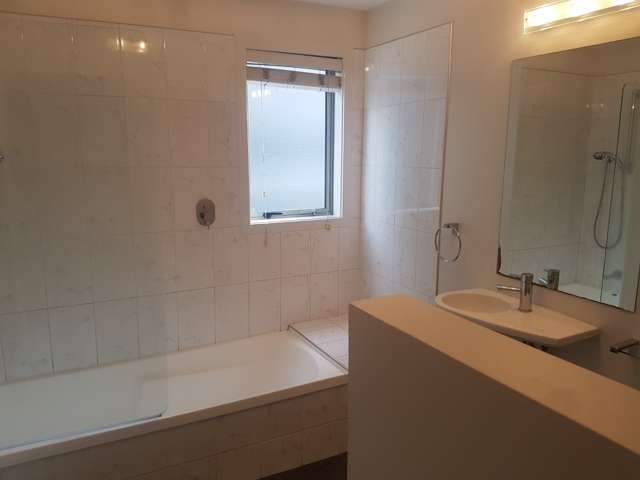 4/12 Hutcheson Street Sydenham_3