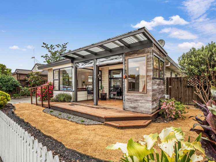 2A Belvedere Crescent Takaro_21