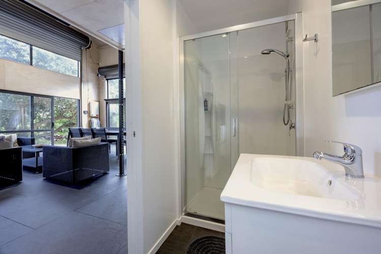 21 & 21a Beach Valley Road Piha_22