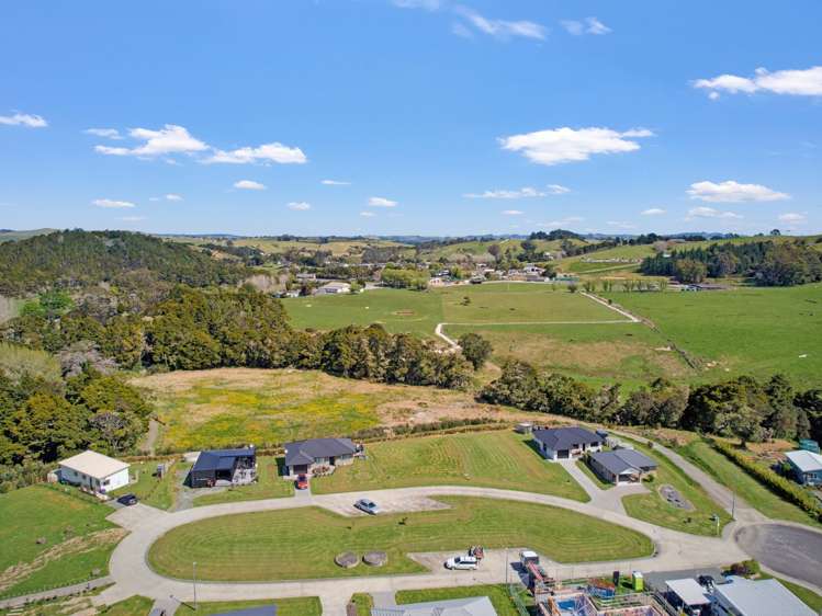 25 Manaaki Circle_4