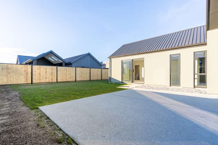 118 Burdon Loop Lake Hawea_24