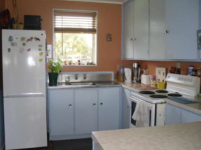 152 Portia Street Stratford_3