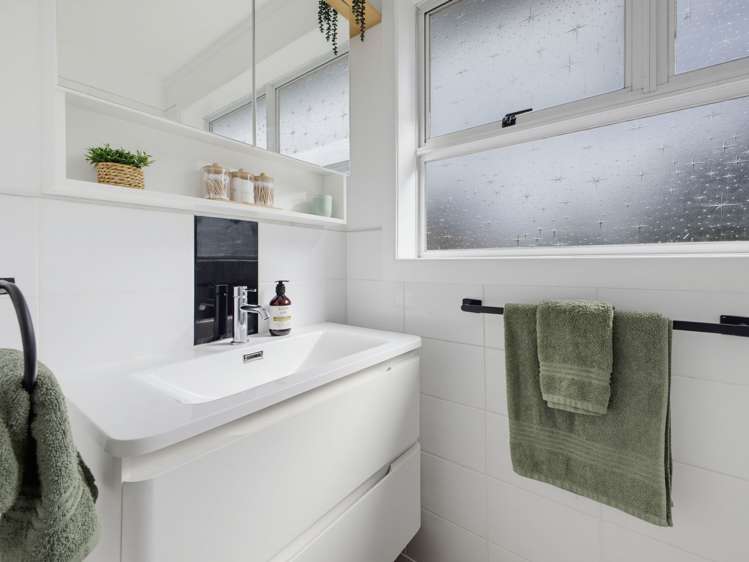 2 Bromley Place Westown_22