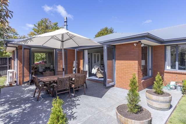 21 Riverwood Boulevard Redwood_1