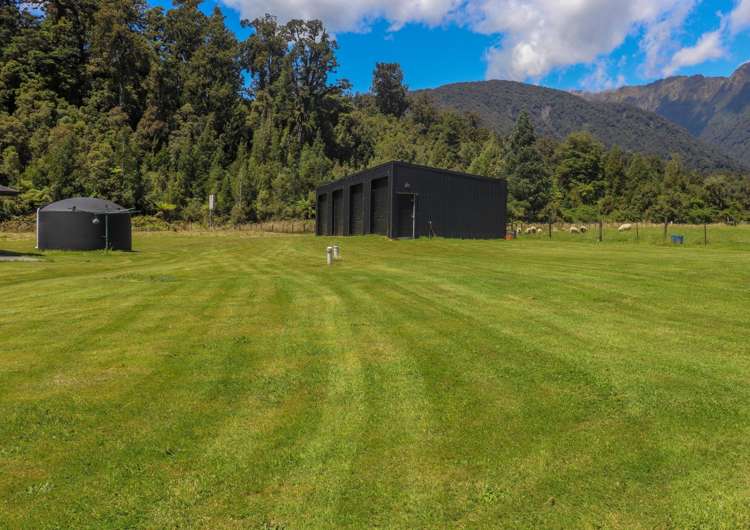 2328A Arthurs Road Franz Josef_25