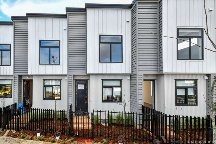 2/22 James Laurie Street_0