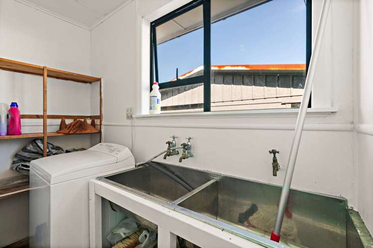 72 Kelman Road Kelston_10