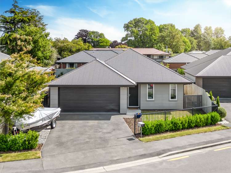 17 Lesley Keast Place Hornby_14