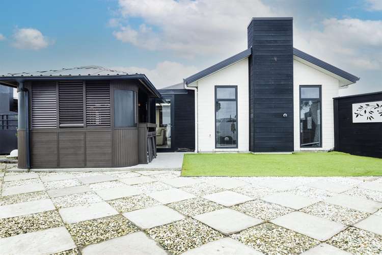 8 Higgins Place Paroa_26