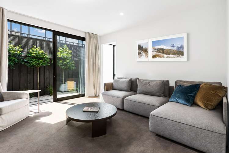 9 Hewitts Road Merivale_12