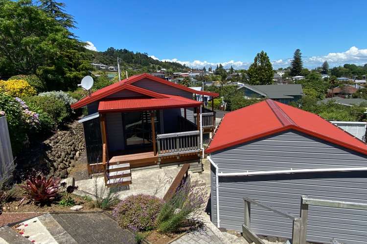 905 Sealey Street Thames_17