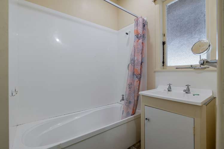 51 and 51A Moa Street Taihape_12