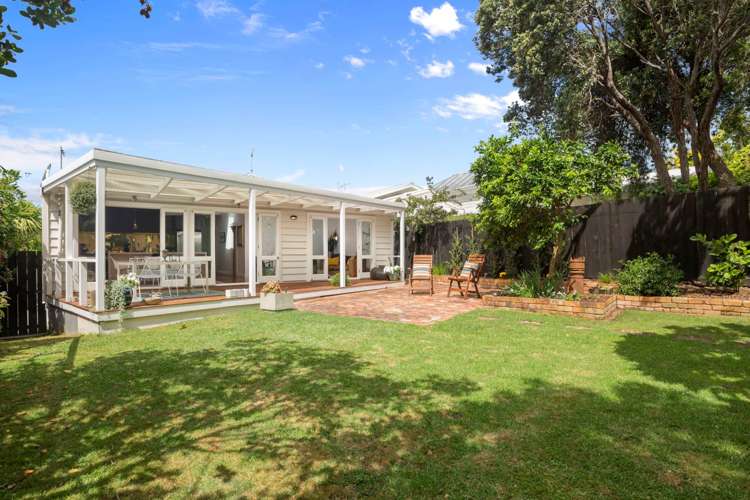 23 Jim Titchener Parade Devonport_11