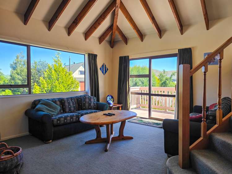 1 Burnett Place Lake Tekapo_11