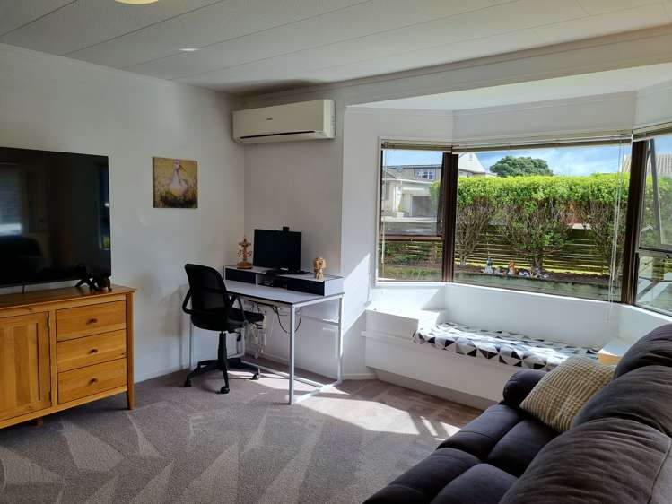 2/1 Dinniss Avenue Regent_4