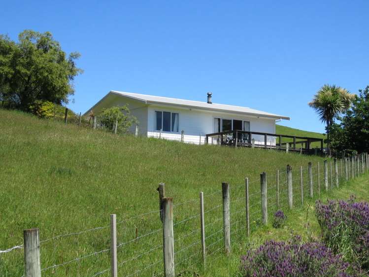 42 Erinore Road Tutira_0