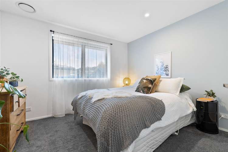 31 Kingfisher Crescent Albert Town_12