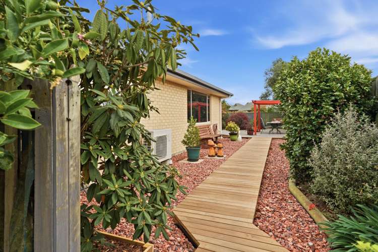 4 Devon Crescent Darfield_17