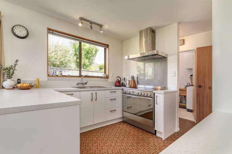 27 Millstream Drive Lincoln_6