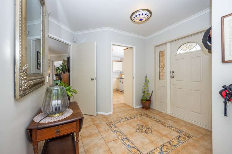 60 Cowley Drive Leamington_14