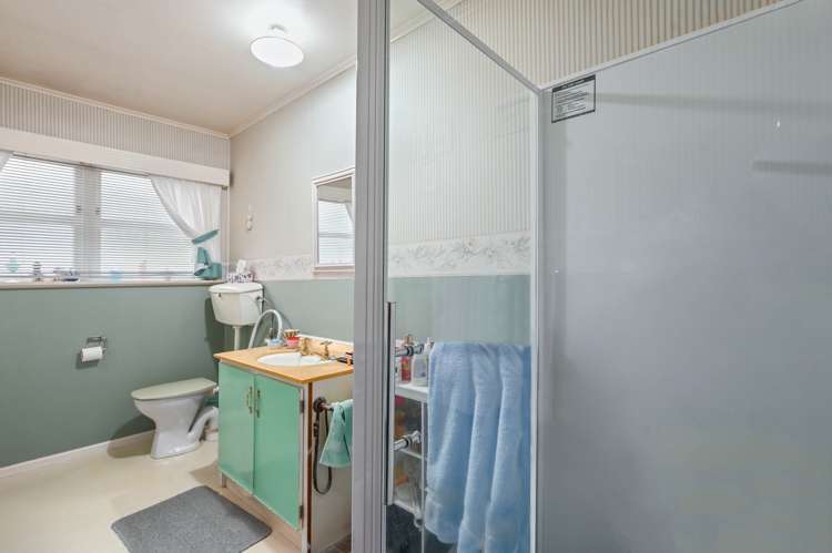 8 Werrina Crescent Mangakakahi_8