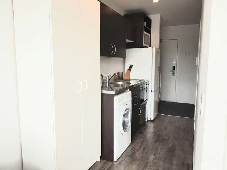 6M/32-36 Day street_0