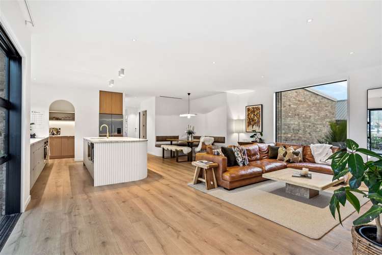 53 Houpuni Road Wainui_10