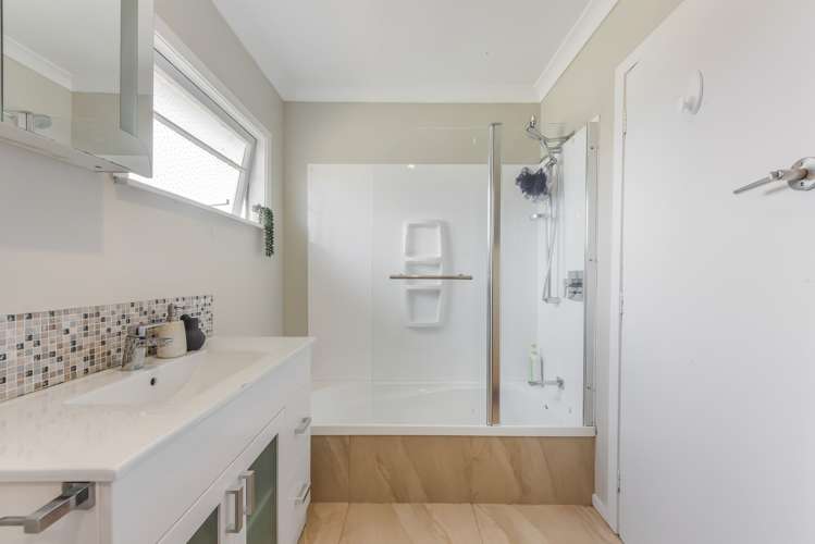 4 Dickens Street Stoke_12