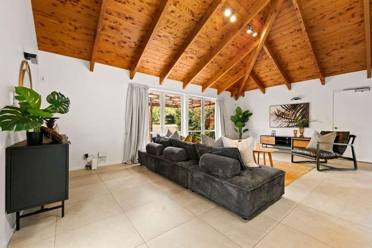 18 Burgundy Park Avenue Henderson_15