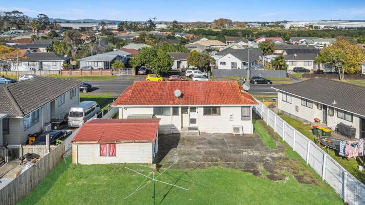96 Hyperion Drive Randwick Park_13