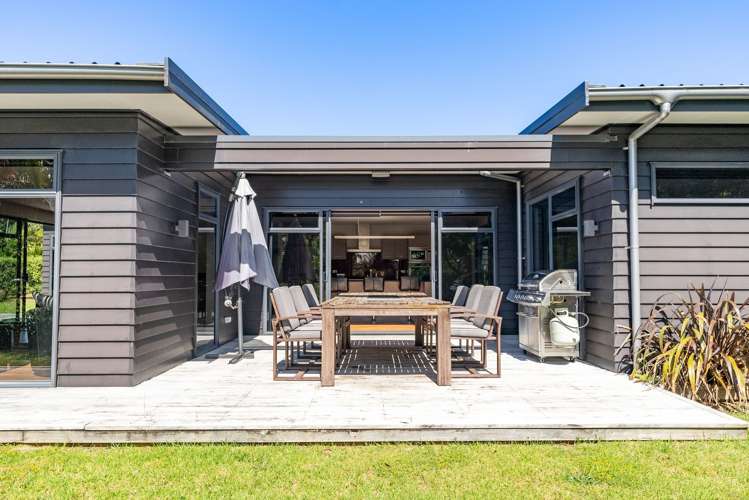 1 Coral Place Matapouri_25