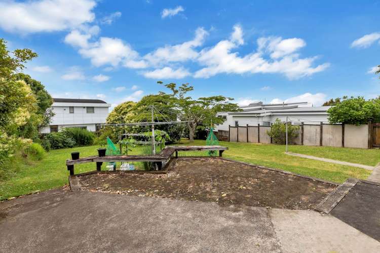 2/93 East Coast Road Castor Bay_16