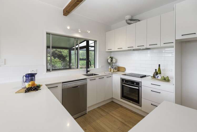 3 Jeff Place Howick_14