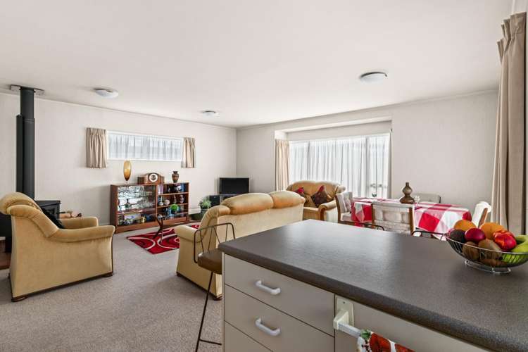 3/2 Anzac Avenue Onekawa_5